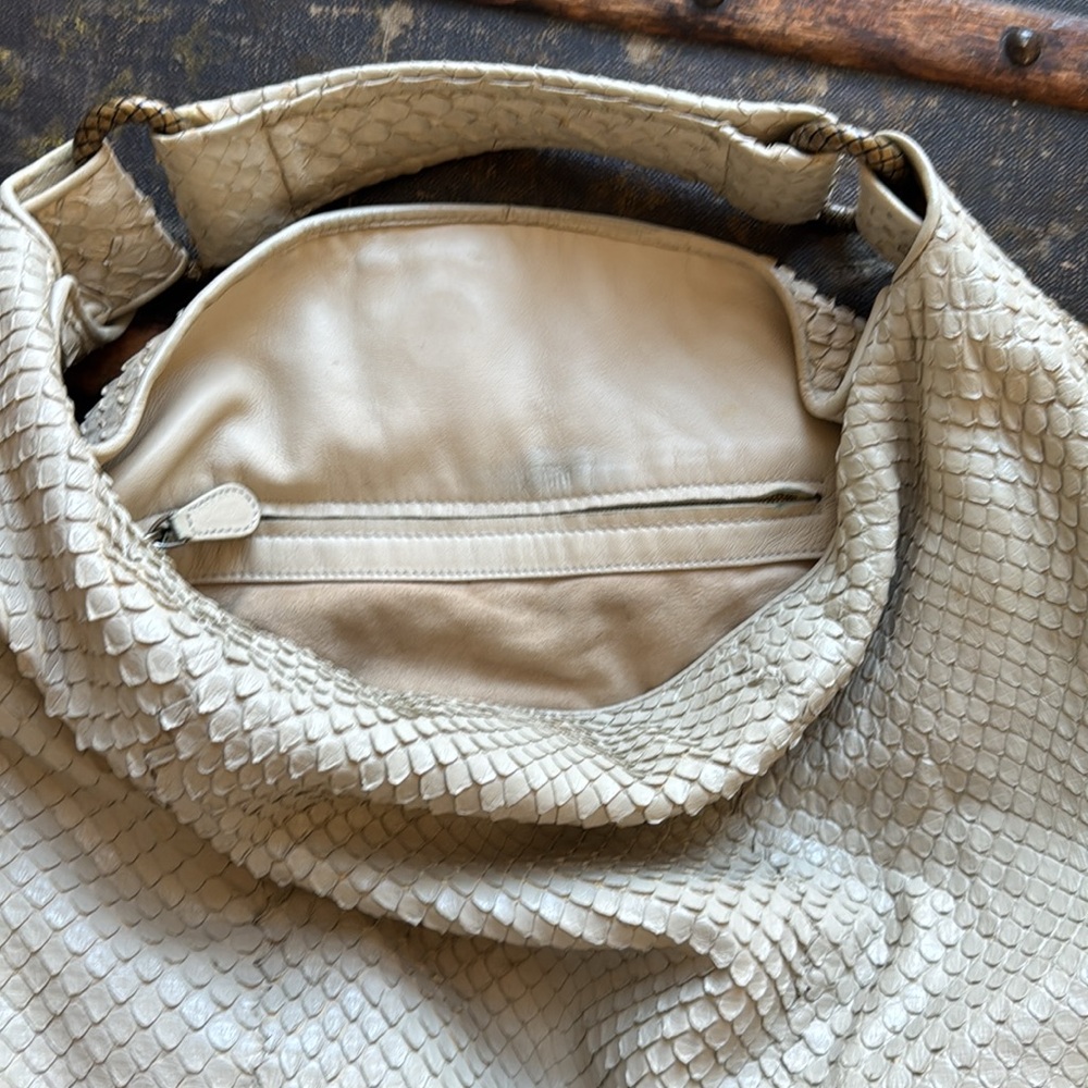 Bottega Veneta Limited Edition Sloan Python Embossed Leather Hobo Bag - Picture 7 of 17